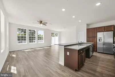 228 Park Ln, Dunellen, NJ 08812 - Photo 4