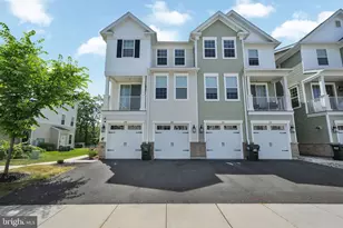228 Park Ln, Dunellen, NJ 08812 - Photo 1