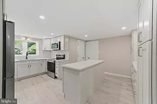 281 Friendship Rd, Cranbury Township, NJ 08512 - Photo 16