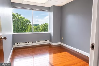 2 Lincoln Hwy- #402, Edison, NJ 08820 - Photo 4