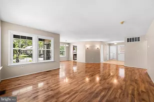 2A John Tyler Ct, Monroe Township, NJ 08831 - Photo 4