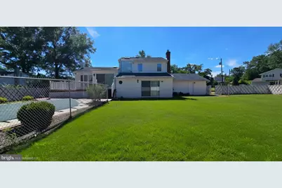 13 Tuscarora Circle, Old Bridge Township, NJ 08857 - Photo 2
