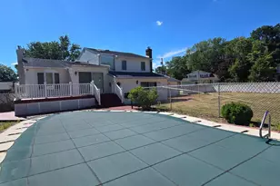 13 Tuscarora Cir, Old Bridge Township, NJ 08857 - Photo 20