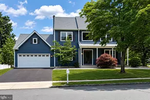 2 Wharton Ct, Kendall Park, NJ 08824 - Photo 1