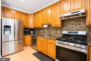 704 Dahlia Cir, Dayton, NJ 08810 - Photo 4