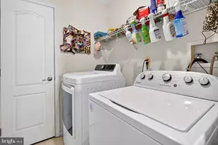 24 Amy Dr, North Brunswick Township, NJ 08902 - Photo 20