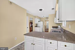 111 Sassafras Ct, North Brunswick Township, NJ 08902 - Photo 14