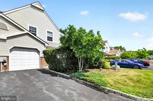 111 Sassafras Ct, North Brunswick Township, NJ 08902 - Photo 32