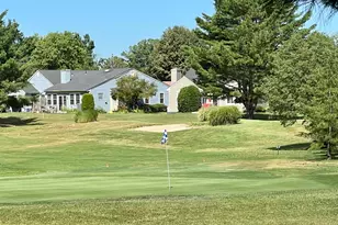 22 James Monroe Dr, Monroe Township, NJ 08831 - Photo 2
