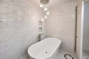 64 Chariot Ct, Piscataway Township, NJ 08854 - Photo 4