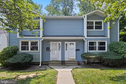 27 Davids Court, Dayton, NJ 08810 - Photo 2