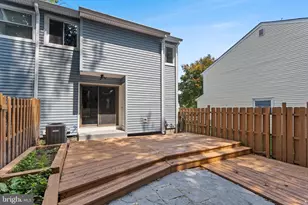27 Davids Ct, Dayton, NJ 08810 - Photo 28