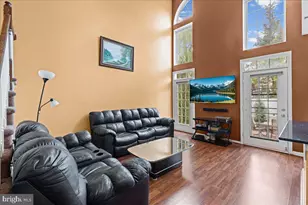 22 Stanford Dr, Kendall Park, NJ 08824 - Photo 20