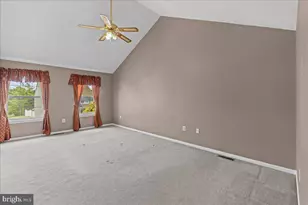 22 Stanford Dr, Kendall Park, NJ 08824 - Photo 22
