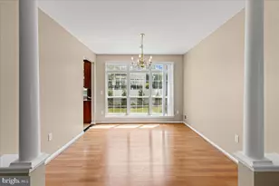 22 Stanford Dr, Kendall Park, NJ 08824 - Photo 10
