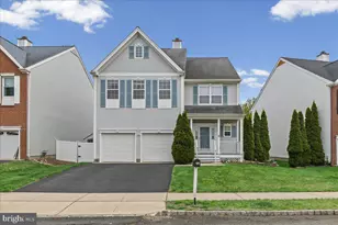 22 Stanford Dr, Kendall Park, NJ 08824 - Photo 1