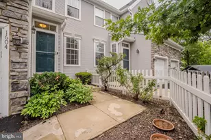 1604 Yarrow Cir, Dayton, NJ 08810 - Photo 4