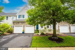 1604 Yarrow Cir, Dayton, NJ 08810 - Photo 2
