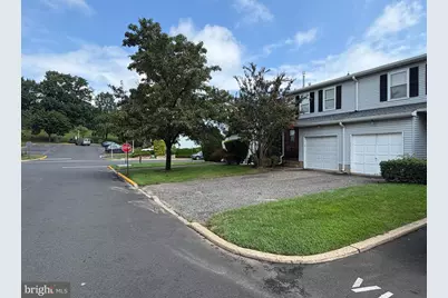 99 Brookview Circle, Monroe Township, NJ 08831 - Photo 2