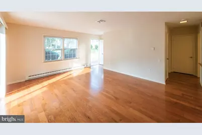 227 Manchester Lane, Monroe Township, NJ 08831 - Photo 4