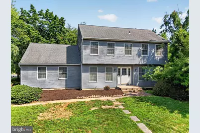 1 Dutchess Lane, Dayton, NJ 08810 - Photo 2