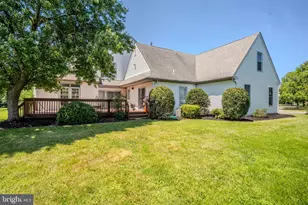 37 Kinglet Dr S, Cranbury Township, NJ 08512 - Photo 4