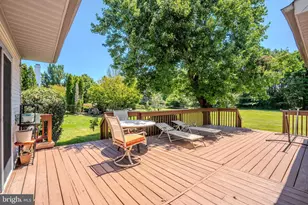 37 Kinglet Dr S, Cranbury Township, NJ 08512 - Photo 10