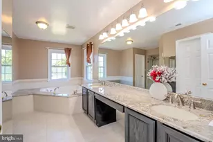 37 Kinglet Dr S, Cranbury Township, NJ 08512 - Photo 44