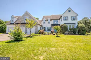 37 Kinglet Dr S, Cranbury Township, NJ 08512 - Photo 2
