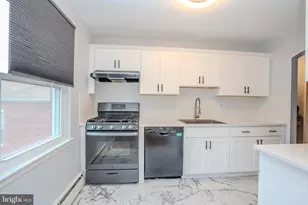93 Fox Rd, Edison, NJ 08817 - Photo 4