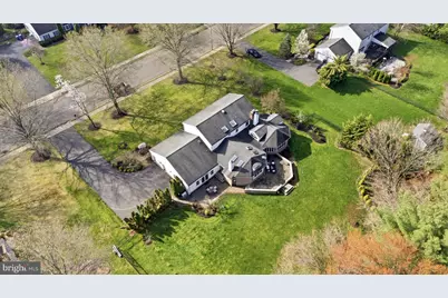 7 Monroe Place, Cranbury Township, NJ 08512 - Photo 2