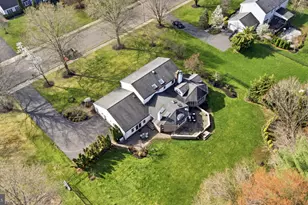 7 Monroe Pl, Cranbury Township, NJ 08512 - Photo 2