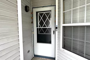 22 Heather Ct, Monmouth Junction, NJ 08852 - Photo 2