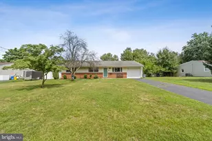 16 Stockton Rd, Kendall Park, NJ 08824 - Photo 1