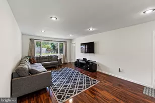 16 Stockton Rd, Kendall Park, NJ 08824 - Photo 6