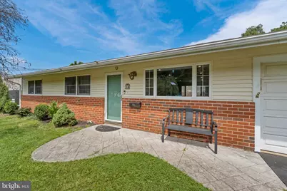 16 Stockton Road, Kendall Park, NJ 08824 - Photo 2