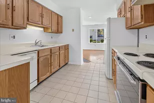 61 Tennyson Dr, Plainsboro Township, NJ 08536 - Photo 10