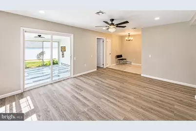 140 Plymouth Lane, Monroe Township, NJ 08831 - Photo 6