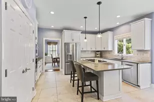16 Cummings Rd, Monmouth Junction, NJ 08852 - Photo 12