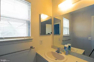 361 Hadleigh Ln, North Brunswick Township, NJ 08902 - Photo 20