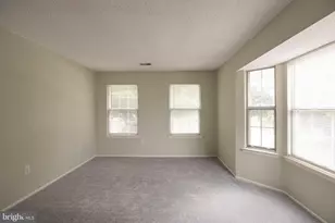361 Hadleigh Ln, North Brunswick Township, NJ 08902 - Photo 16