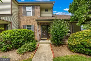 1212 Holly Ct, Monmouth Junction, NJ 08852 - Photo 2