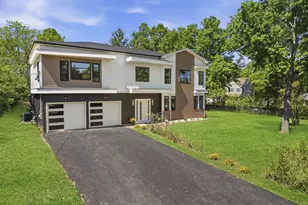3 Tyne S, Kendall Park, NJ 08824 - Photo 2