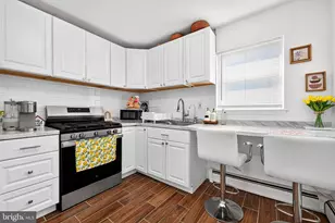 46 Gramercy Gardens Gardens, Middlesex, NJ 08846 - Photo 1