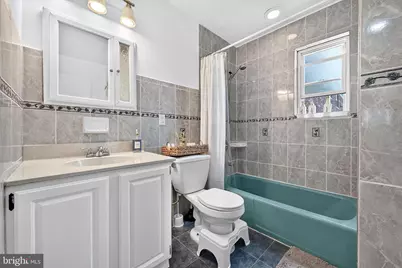 46 Gramercy Gardens Gardens #B, Middlesex, NJ 08846 - Photo 12