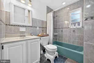 46 Gramercy Gardens Gardens, Middlesex, NJ 08846 - Photo 12