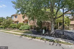 41 Kingsland Cir, Monmouth Junction, NJ 08852 - Photo 2