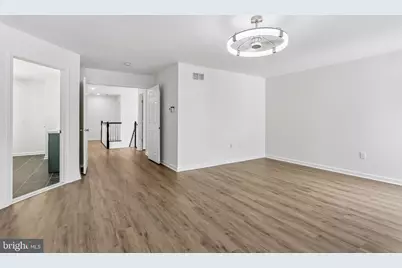 56 Chesapeake Road, Monmouth Junction, NJ 08852 - Photo 8