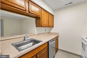 1907 Ravens Crest Dr, Plainsboro Township, NJ 08536 - Photo 18