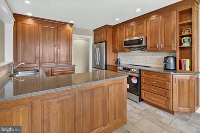 70 John White, Plainsboro Township, NJ 08536 - Photo 6
